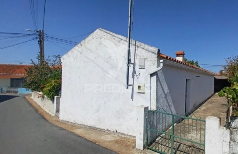 Moradia T1 para Venda em Urra Foto 13