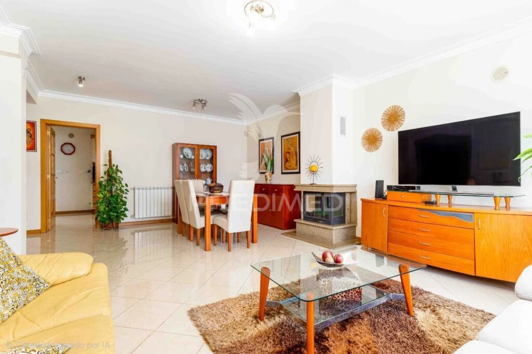 Moradia T4 para Venda em Charneca de Caparica e Sobreda Foto 1