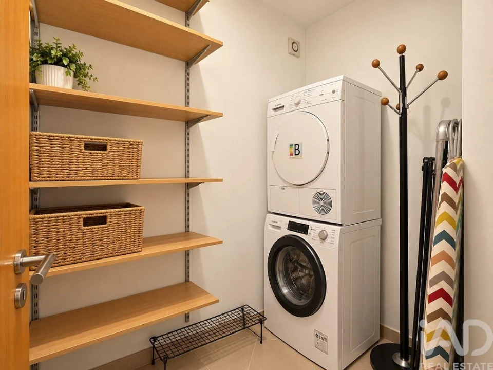 Apartamento T2 para Venda em Quelfes Foto 6