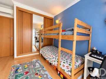 Apartamento T2 para Venda em Quelfes