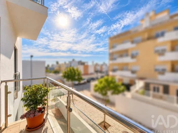 Apartamento T2 para Venda em Quelfes
