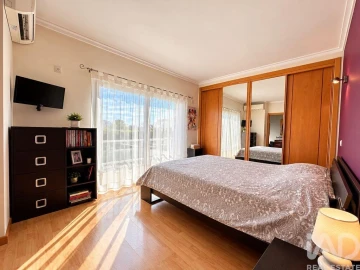 Apartamento T2 para Venda em Quelfes