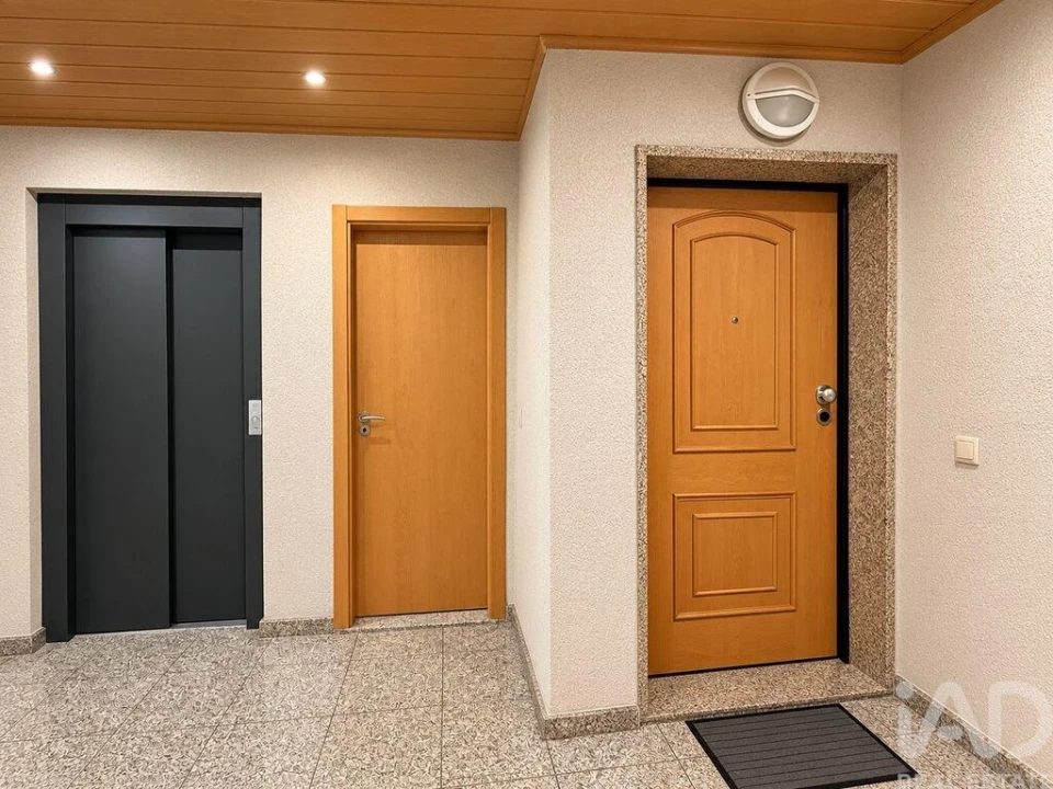 Apartamento T2 para Venda em Quelfes Foto 23