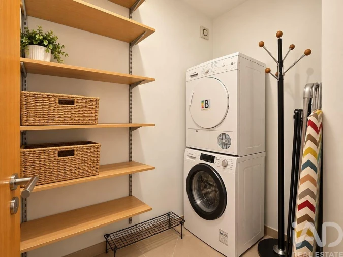 Apartamento T2 para Venda em Quelfes Foto 6
