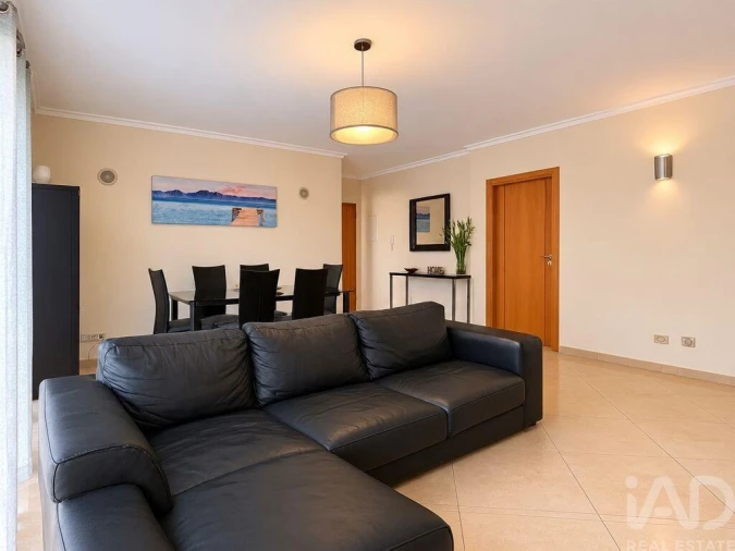 Apartamento T2 para Venda em Quelfes Foto 5