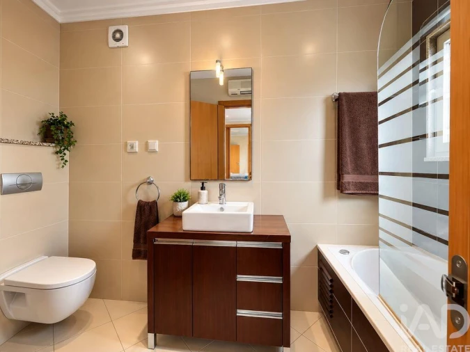 Apartamento T2 para Venda em Quelfes Foto 18