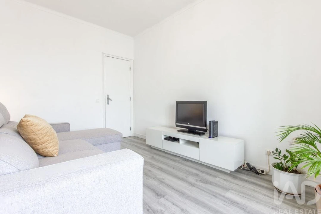 Apartamento T2 para Venda em Santo Antonio da Charneca Foto 13