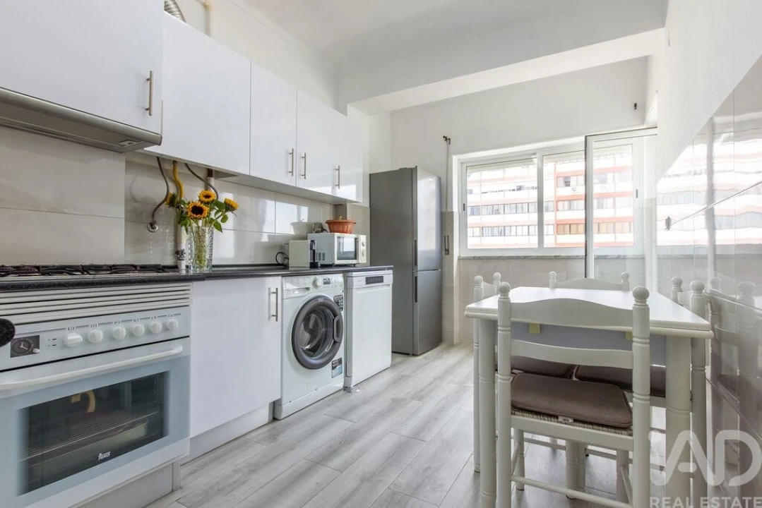 Apartamento T2 para Venda em Santo Antonio da Charneca Foto 1