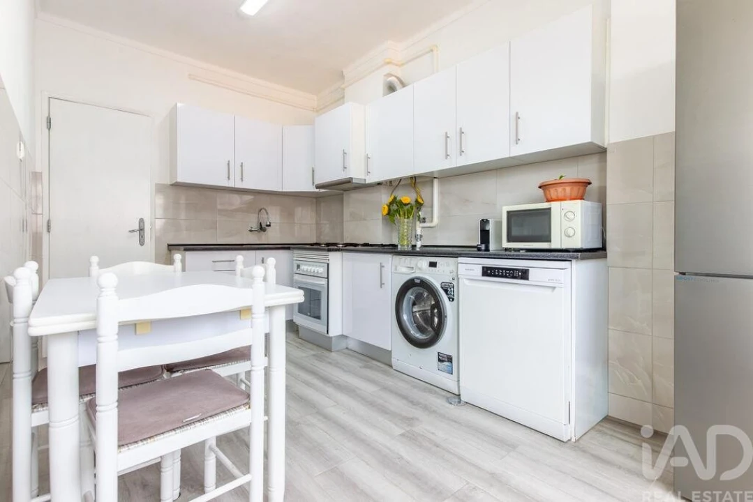 Apartamento T2 para Venda em Santo Antonio da Charneca Foto 2