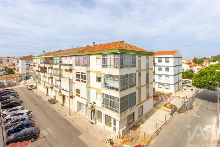 Apartamento T2 para Venda em Santo Antonio da Charneca Foto 19