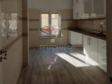 Apartamento T3 para Venda em Quinta do Conde