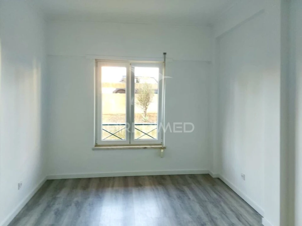 Apartamento T3 para Venda em Quinta do Conde Foto 9