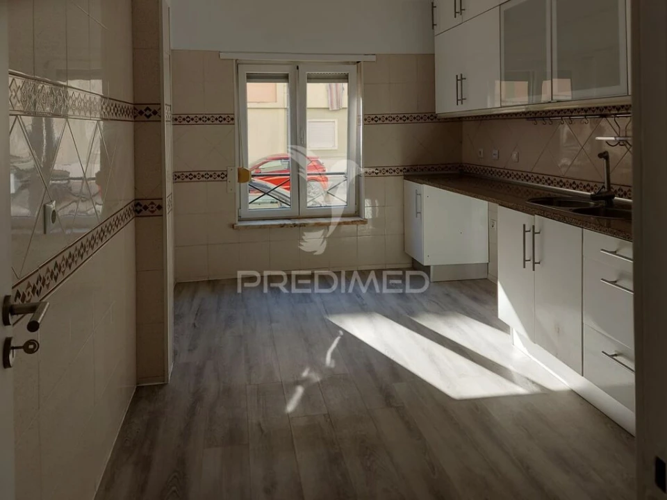 Apartamento T3 para Venda em Quinta do Conde Foto 14