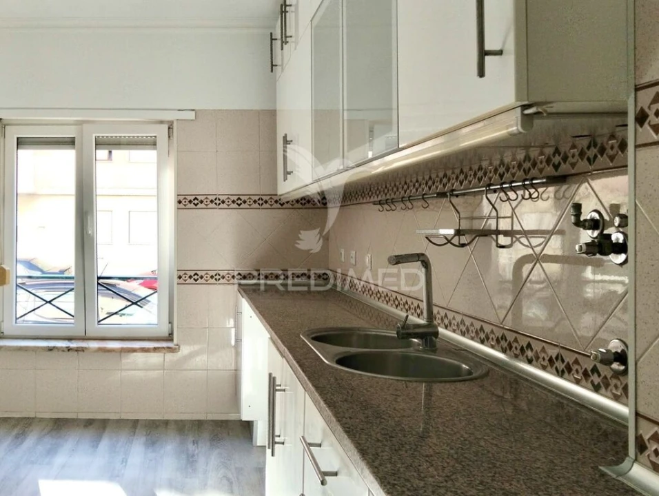 Apartamento T3 para Venda em Quinta do Conde Foto 12