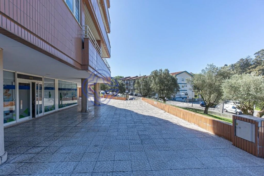 Apartamento T1 para Arrendamento em Oliveira do Douro Foto 38