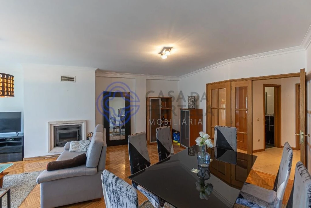 Apartamento T1 para Arrendamento em Oliveira do Douro Foto 14
