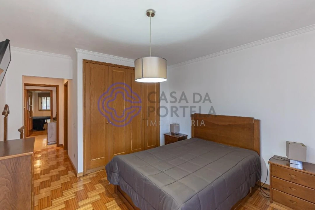 Apartamento T1 para Arrendamento em Oliveira do Douro Foto 7