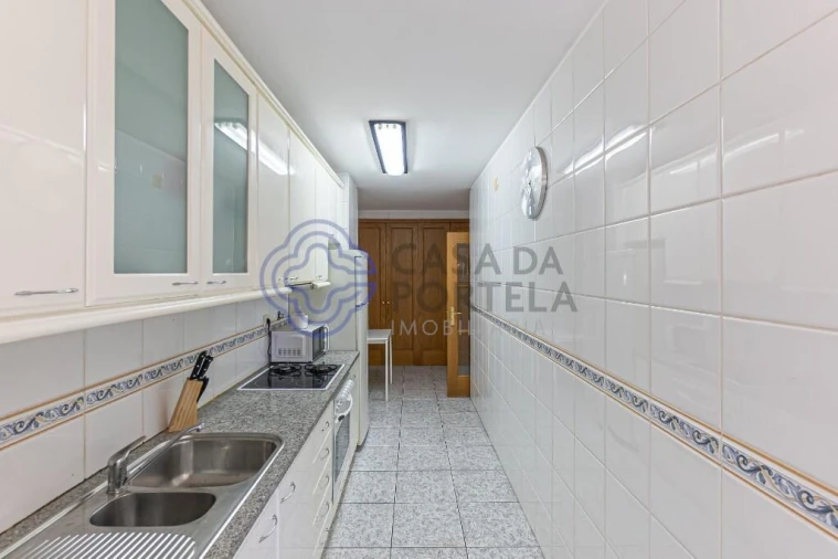 Apartamento T1 para Arrendamento em Oliveira do Douro Foto 32