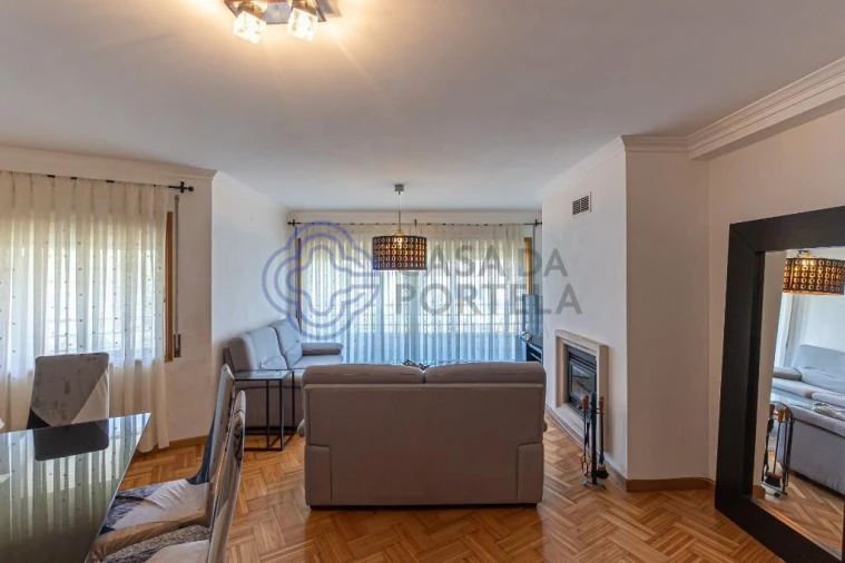 Apartamento T1 para Arrendamento em Oliveira do Douro Foto 12