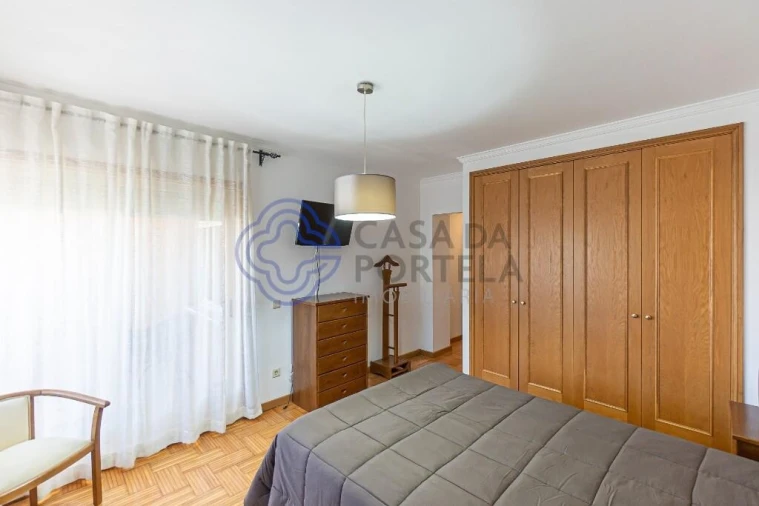 Apartamento T1 para Arrendamento em Oliveira do Douro Foto 8