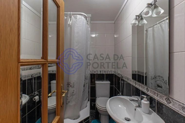 Apartamento T1 para Arrendamento em Oliveira do Douro Foto 24
