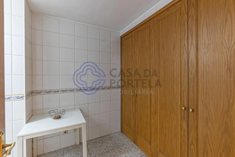 Apartamento T1 para Arrendamento em Oliveira do Douro Foto 34