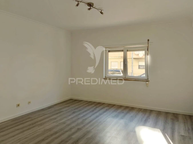 Apartamento T3 para Venda em Quinta do Conde Foto 6