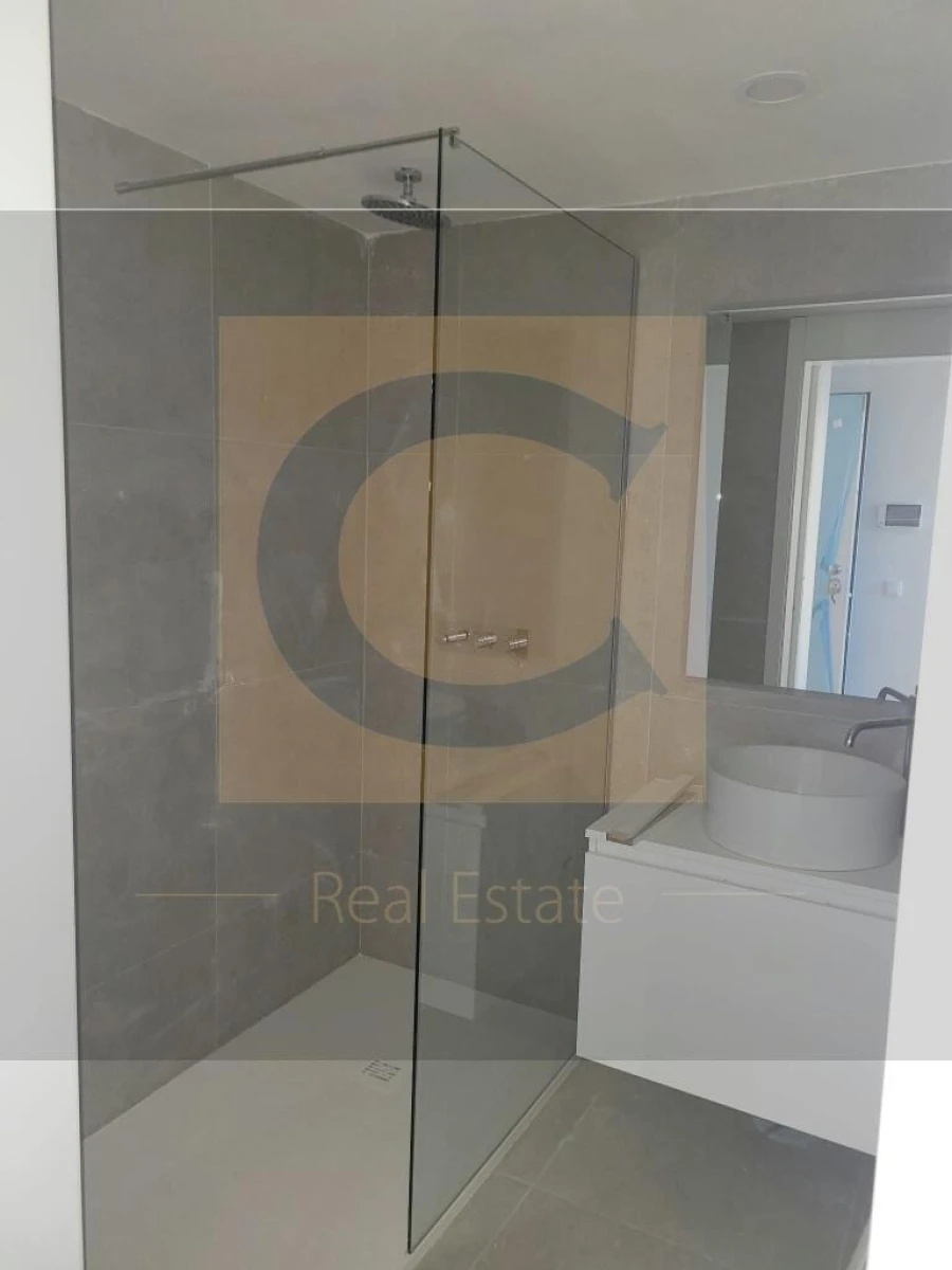 Apartamento T1 para Venda em Paranhos Foto 9