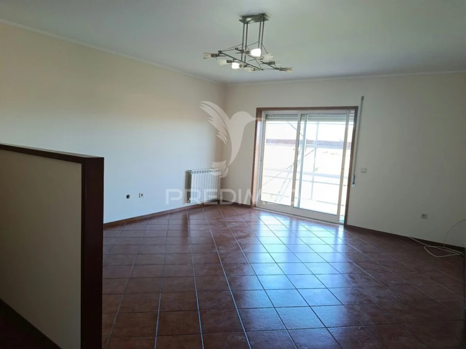 Apartamento T2 para Venda em Meixomil Foto 4
