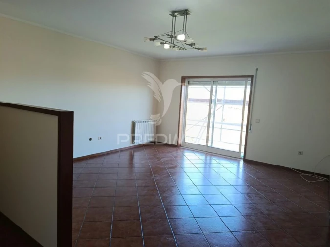 Apartamento T2 para Venda em Meixomil Foto 4