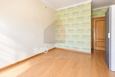 Apartamento T3 para Venda em Romeira e Várzea