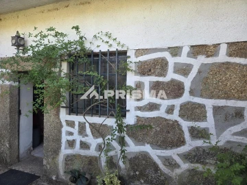 Terreno para Venda em Póvoa de Rio de Moinhos e Cafede