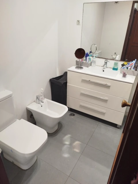 Apartamento T2 para Venda em Oeiras e São Julião da Barra, Paço de Arcos e Caxias