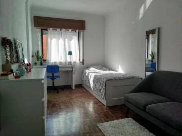 Apartamento T2 para Venda em Oeiras e São Julião da Barra, Paço de Arcos e Caxias