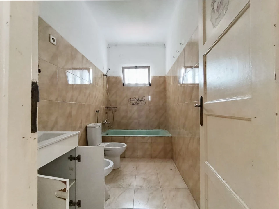 Prédio para Venda em Santo Antonio dos Olivais Foto 13