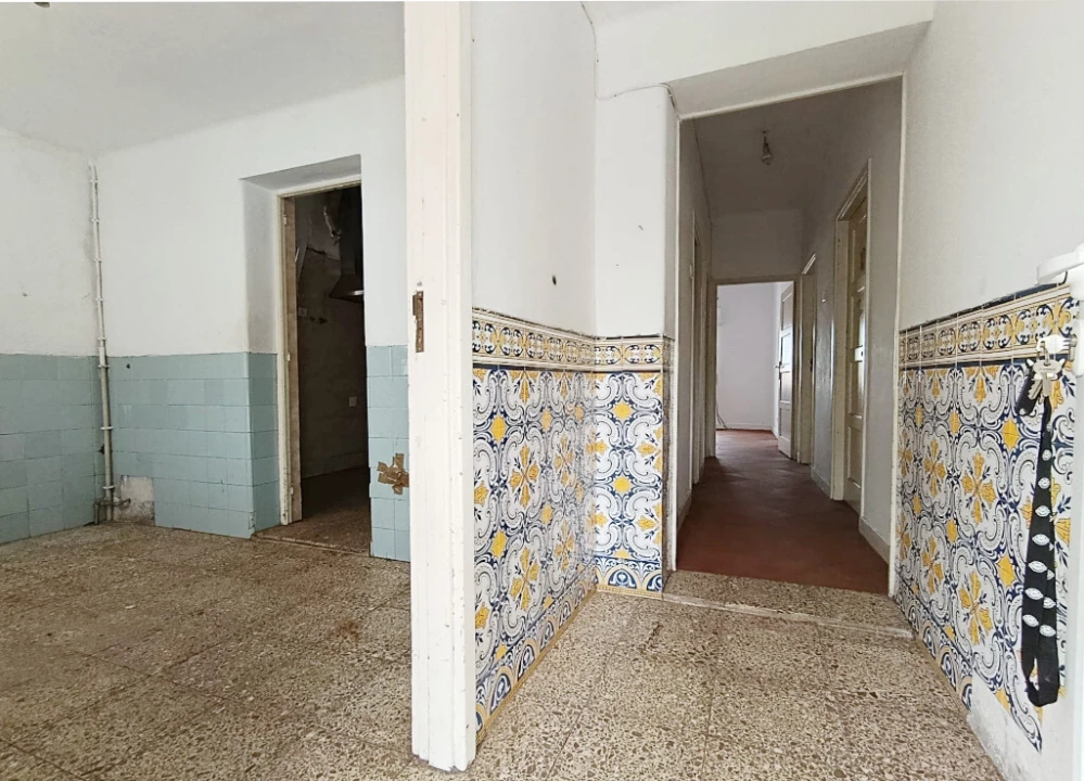 Prédio para Venda em Santo Antonio dos Olivais Foto 14