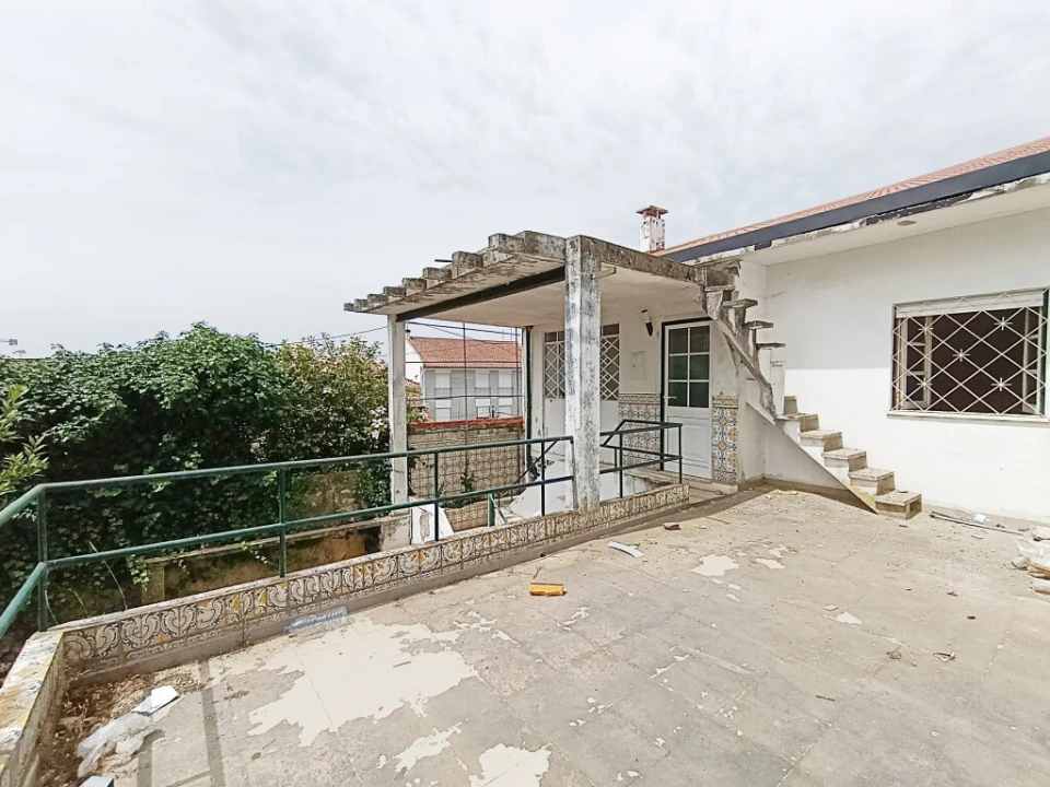 Prédio para Venda em Santo Antonio dos Olivais Foto 11
