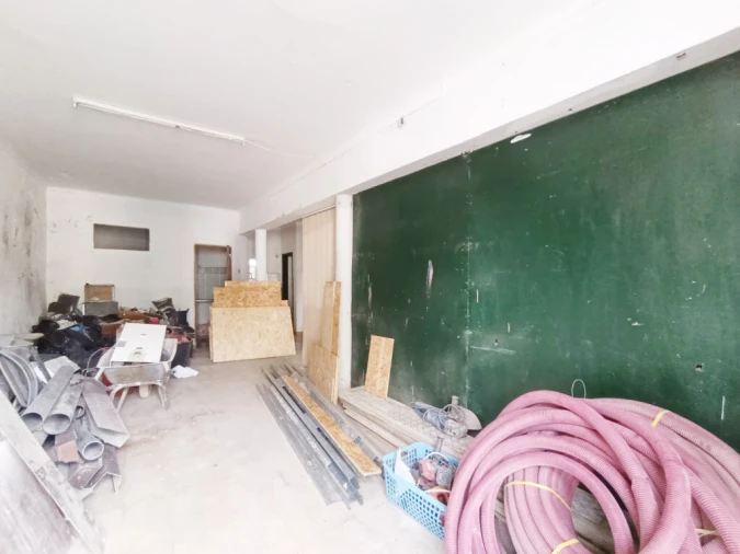 Prédio para Venda em Santo Antonio dos Olivais Foto 3