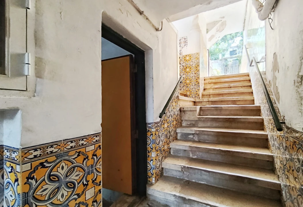 Prédio para Venda em Santo Antonio dos Olivais Foto 5