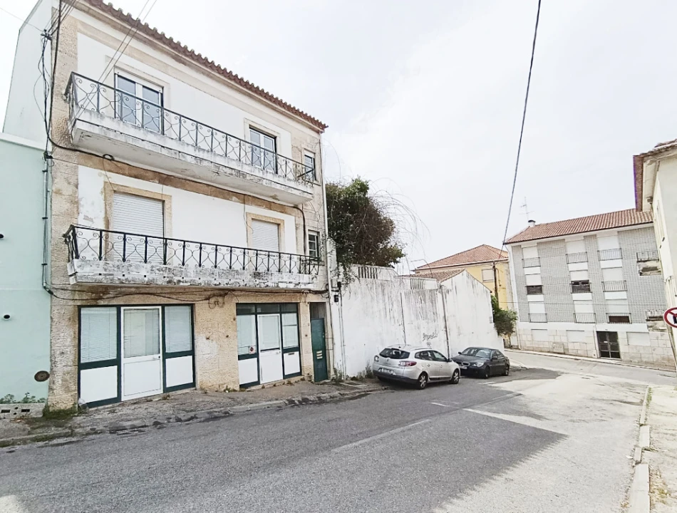 Prédio para Venda em Santo Antonio dos Olivais Foto 2