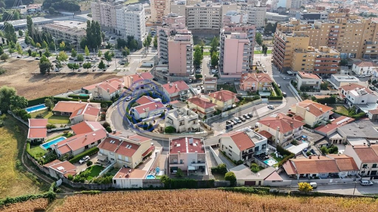 Moradia T3 para Venda em Rio Tinto Foto 44