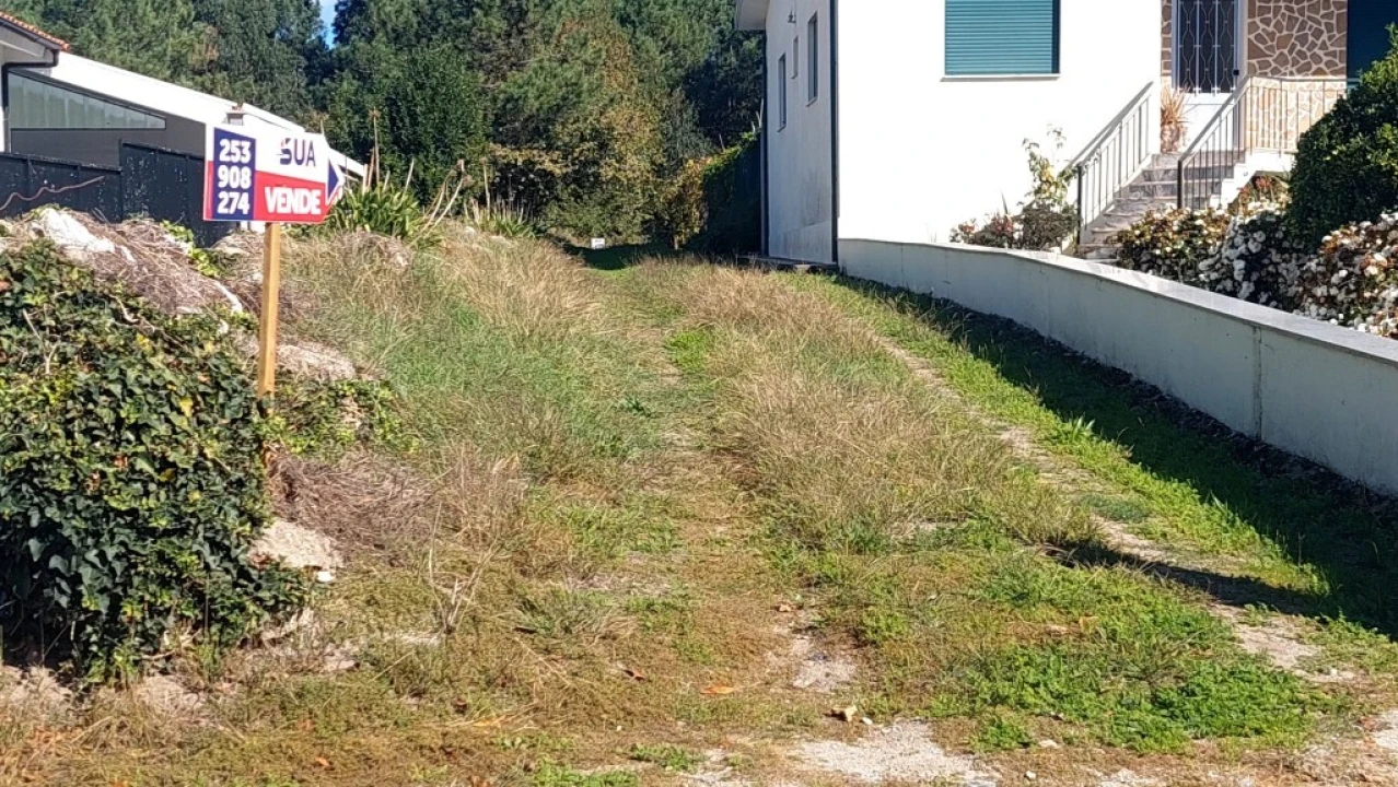 Terreno para Venda em Santa Lucrécia de Algeriz e Navarra Foto 13