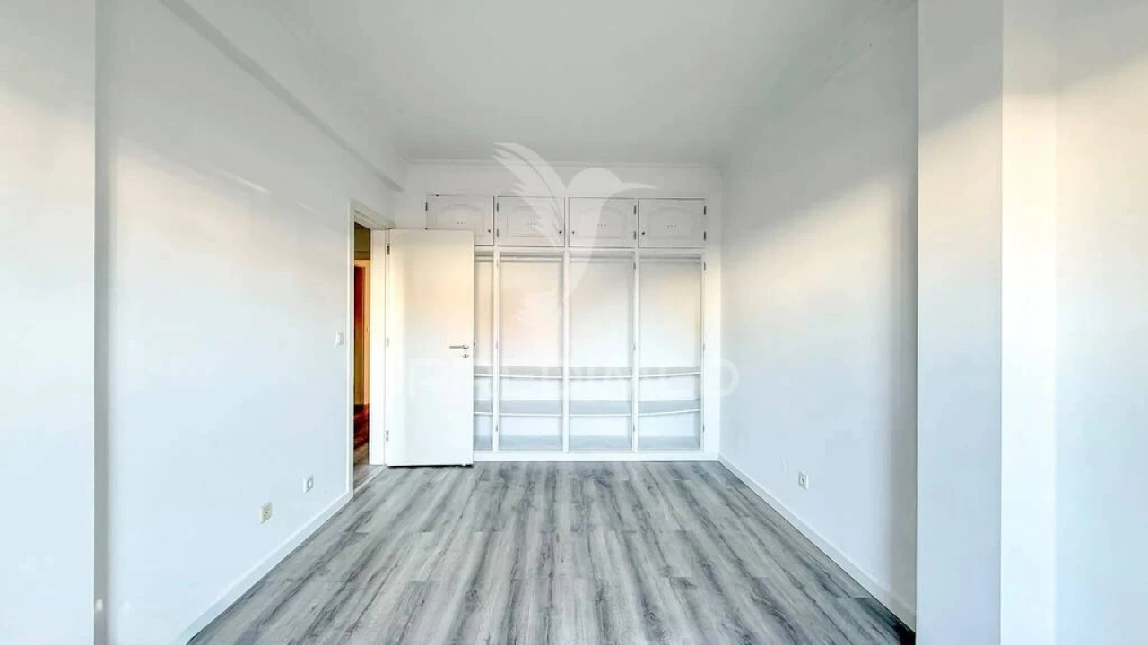 Apartamento T3 para Venda em Quinta do Conde Foto 16