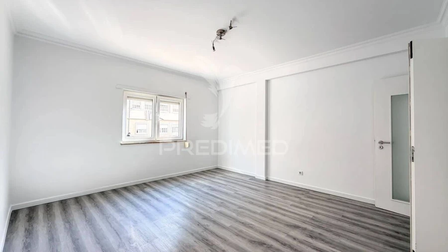 Apartamento T3 para Venda em Quinta do Conde Foto 6