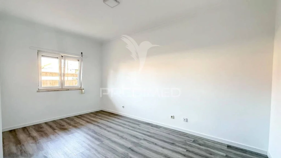 Apartamento T3 para Venda em Quinta do Conde Foto 13