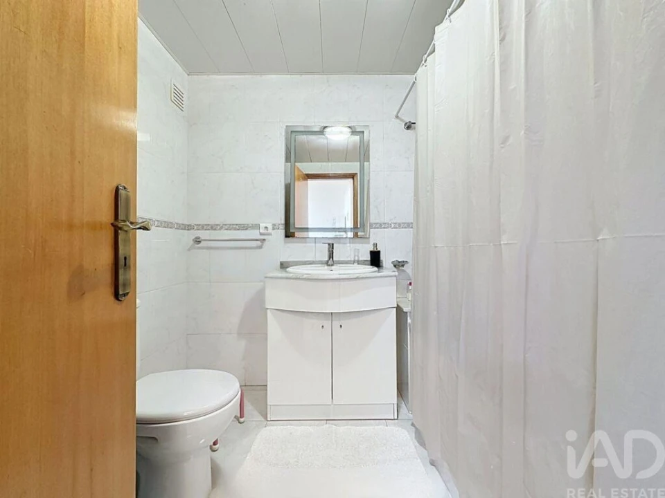 Apartamento T2 para Venda em Caniço Foto 6