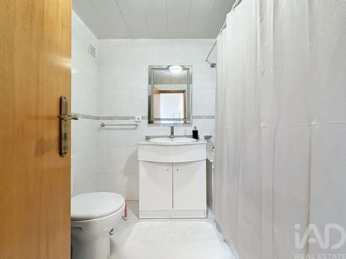 Apartamento T2 para Venda em Caniço Foto 6