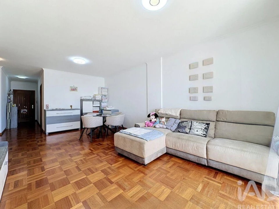 Apartamento T2 para Venda em Caniço Foto 14