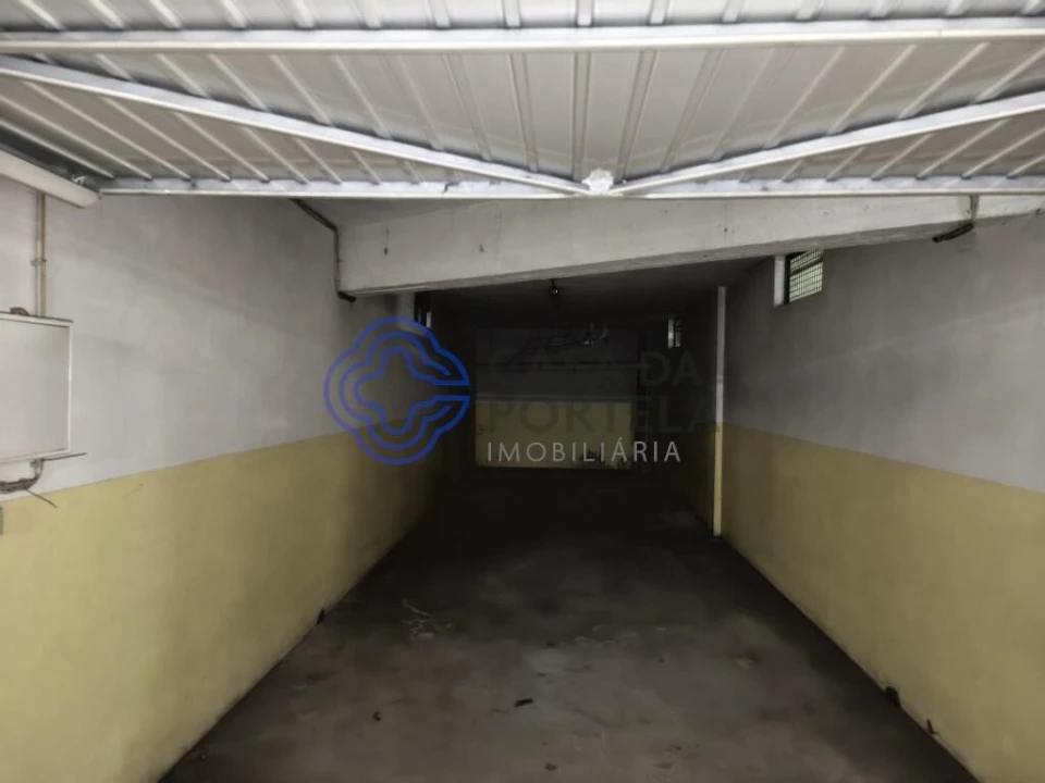 Garagem para Arrendamento em Cete Foto 12