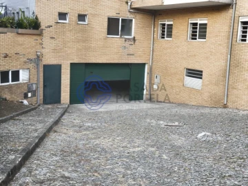 Garagem para Arrendamento em Cete